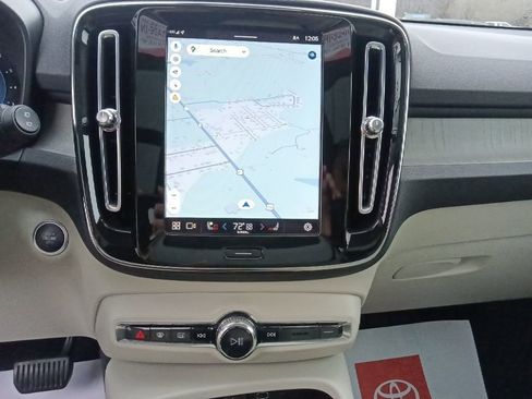 Used 2023 Volvo XC40 B5 Plus w/ Driver Assist Package image 23