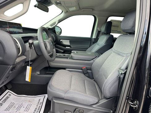 New 2025 Ford Expedition Active image 11