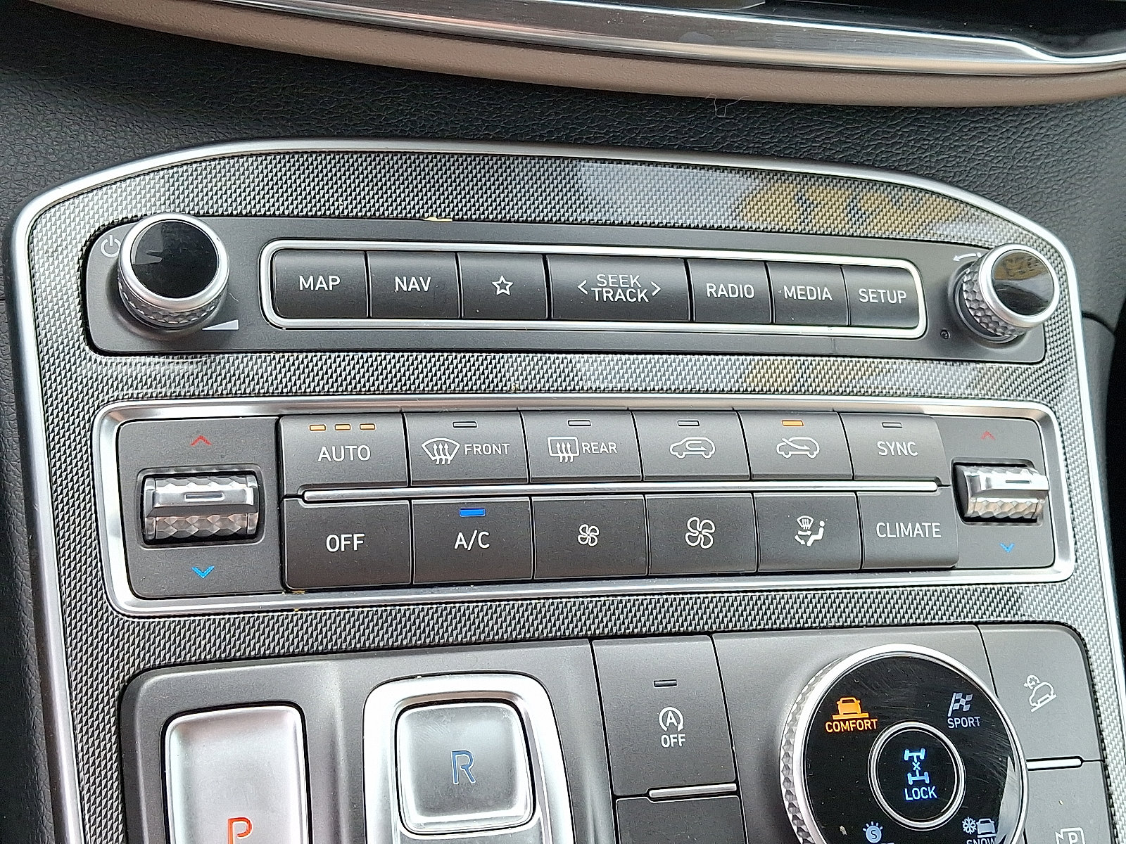 Used 2023 Hyundai Santa Fe SEL AWD/4WD image 16