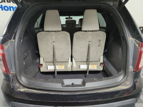 Used 2014 Ford Explorer XLT w/ Equipment Group 202A image 18