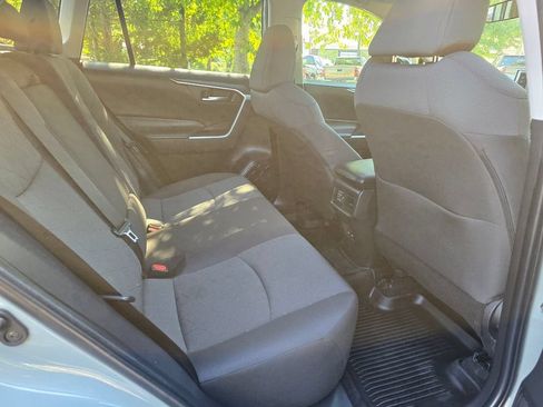 Used 2022 Toyota RAV4 XLE w/ Convenience Package AWD/4WD image 13