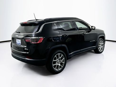Used 2022 Jeep Compass Latitude AWD/4WD image 5