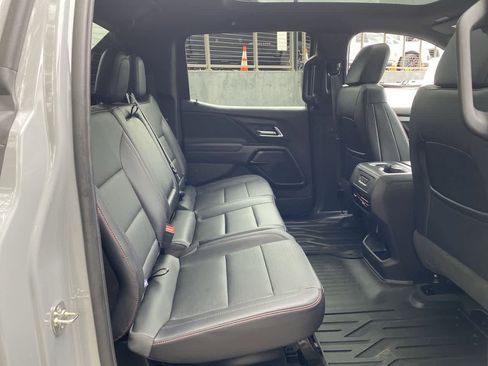 Used 2025 Chevrolet Silverado EV RST AWD/4WD image 17