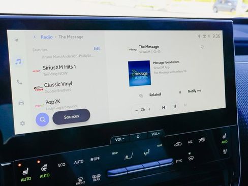 Used 2025 Subaru Solterra Touring w/ Touring Package image 22