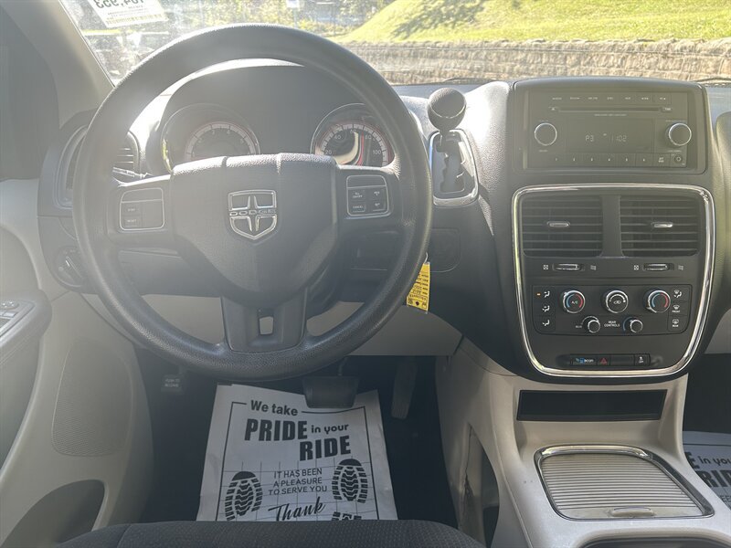 Used 2012 Dodge Grand Caravan SXT FWD image 7