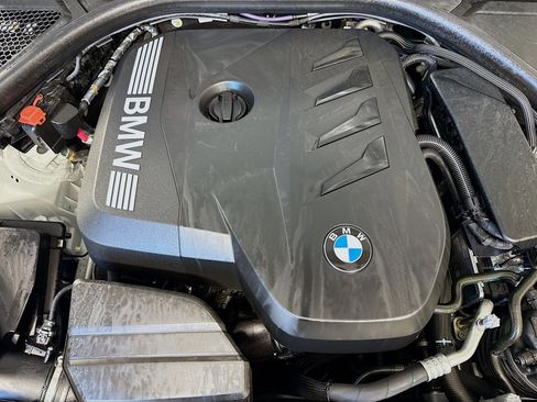 Used 2025 BMW 330i Sedan w/ M Sport Package image 39