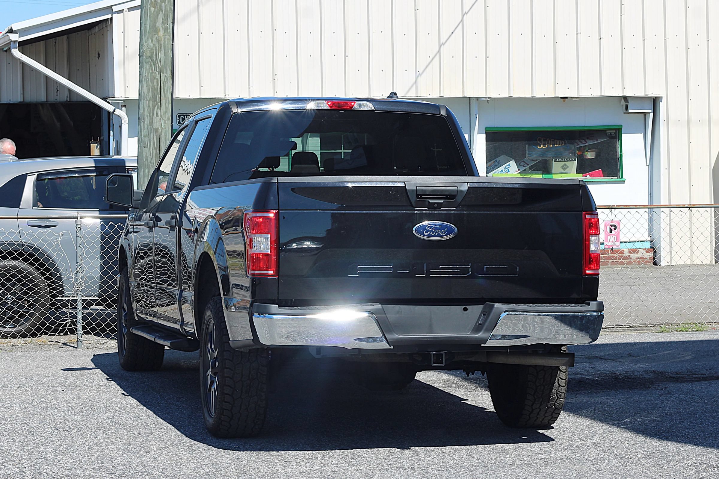 Used 2019 Ford F150 XL w/ Equipment Group 101A Mid AWD/4WD image 6
