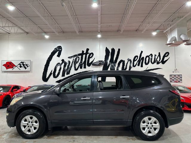 Used 2013 Chevrolet Traverse LS FWD image 2