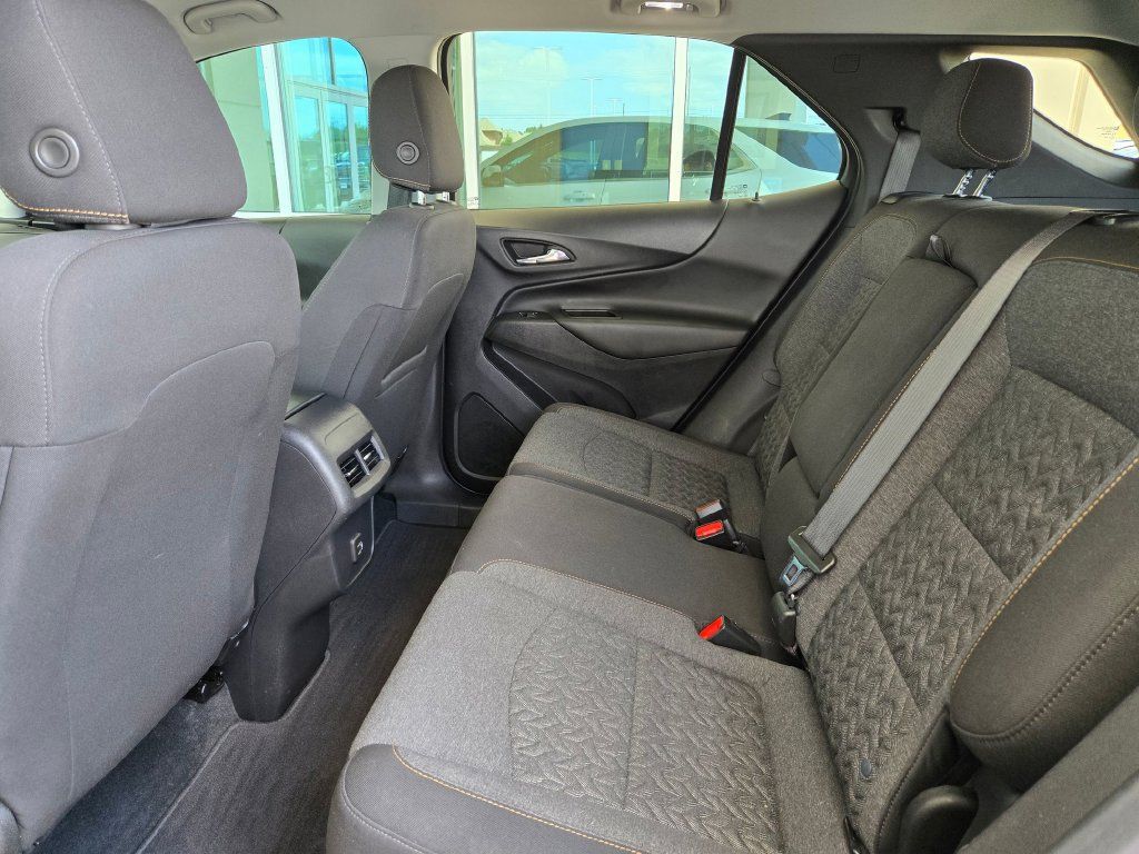 Used 2023 Chevrolet Equinox LT FWD image 14