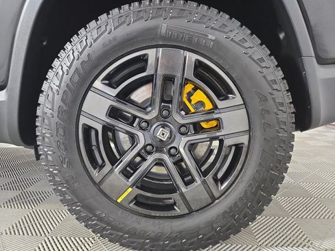 Used 2024 Rivian R1S Adventure AWD/4WD image 10