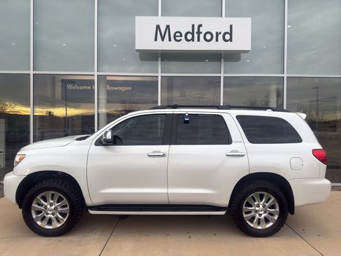 Used 2013 Toyota Sequoia Platinum image 7