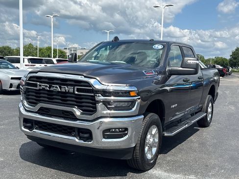 Used 2026 RAM 2500 Big Horn AWD/4WD image 7