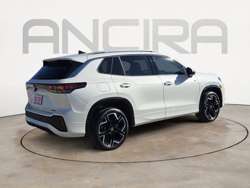 Used 2026 Volkswagen Tiguan SEL R-Line image 10