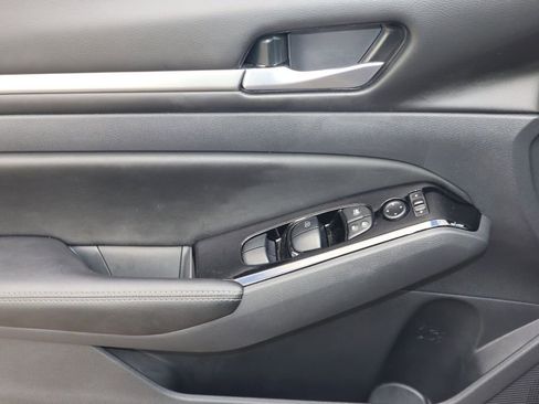 Certified 2025 Nissan Altima 2.5 SL image 18