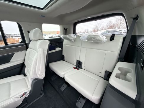 New 2026 Hyundai Santa Fe Calligraphy image 27