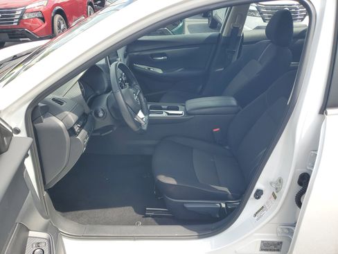 Certified 2023 Nissan Sentra SV w/ All-Weather Package FWD image 13
