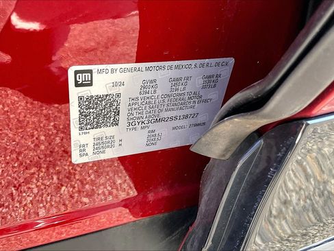 Used 2025 Cadillac Optiq Sport 2 w/ LPO, Floor Liner Package AWD/4WD image 32
