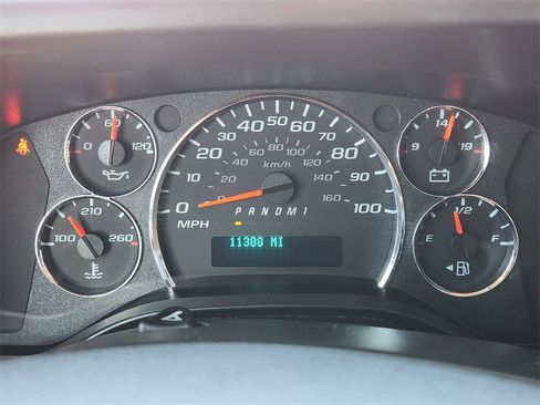 Certified 2024 GMC Savana 2500 w/ Driver Convenience Package image 18