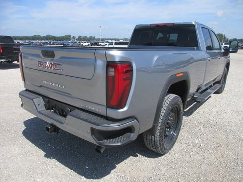 New 2026 GMC Sierra 2500 Denali w/ Denali Reserve Package AWD/4WD image 4