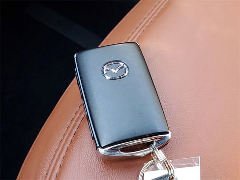 Used 2025 MAZDA CX-5 Carbon Edition image 31