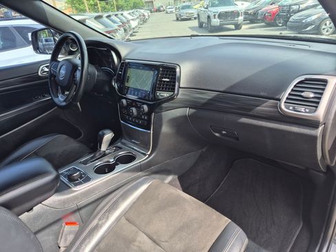 Used 2019 Jeep Grand Cherokee Altitude AWD/4WD image 33