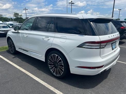 Used 2023 Lincoln Aviator Black Label w/ Class IV Trailer Tow Package AWD/4WD image 6