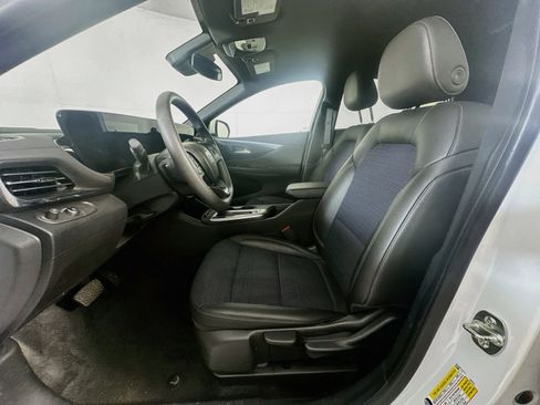 Used 2025 Buick Envista Preferred FWD image 13