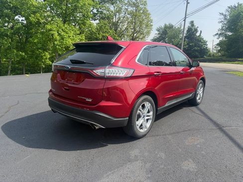 Used 2018 Ford Edge Titanium w/ Technology Package FWD image 3