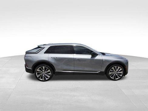 New 2027 Cadillac Lyriq Signature Luxury w/ Nappa Leather Package AWD/4WD image 5