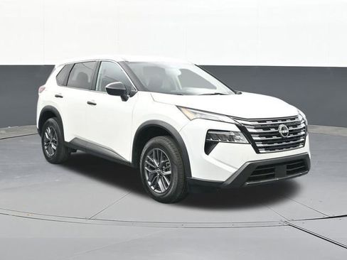 Used 2024 Nissan Rogue S image 21