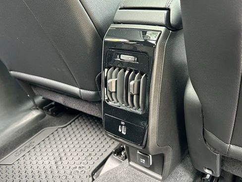 New 2025 Jeep Compass Latitude w/ Sun & Sound Group image 38