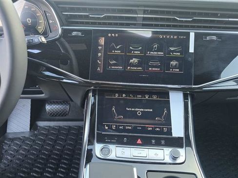 Used 2025 Audi Q7 3.0T Prestige w/ Prestige Package image 10
