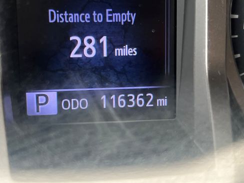 Used 2020 Toyota Tacoma SR5 RWD image 26