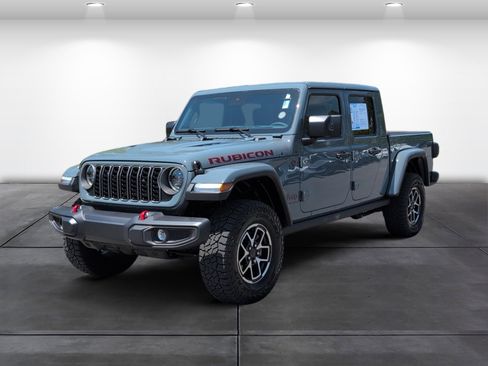 Used 2025 Jeep Gladiator Rubicon w/ Convenience Group AWD/4WD image 4
