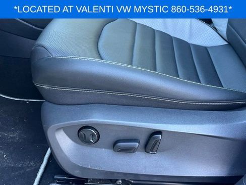 Certified 2023 Volkswagen Taos SEL image 34