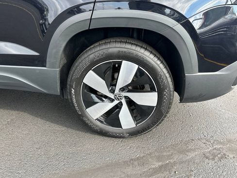 Certified 2025 Volkswagen Taos S AWD/4WD image 8