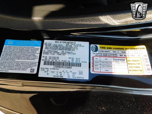 Used 2012 Ford Mustang Shelby GT500 w/ SVT Performance Pkg image 18