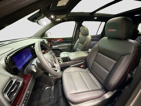 New 2026 Chevrolet Traverse Z71 w/ Driver Confidence Package AWD/4WD image 24