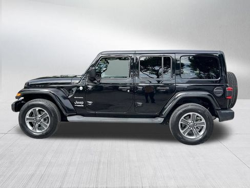 Certified 2018 Jeep Wrangler Unlimited Sahara AWD/4WD image 9