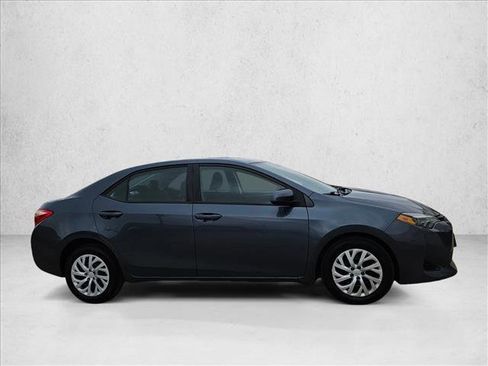 Used 2019 Toyota Corolla LE image 4