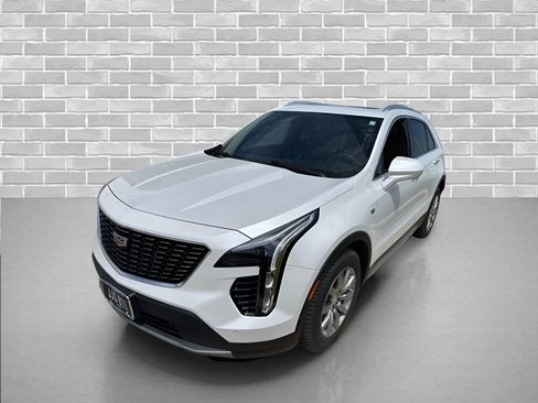 Used 2020 Cadillac XT4 Premium Luxury AWD/4WD image 2