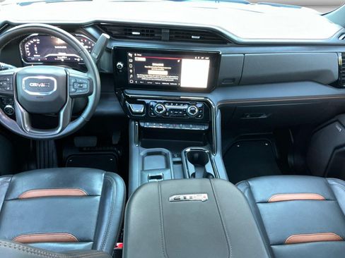 Used 2024 GMC Sierra 2500 AT4 w/ AT4 Premium Plus Package AWD/4WD image 11