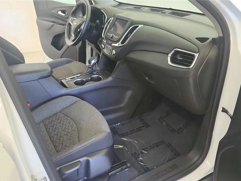 Used 2024 Chevrolet Equinox LT FWD image 32