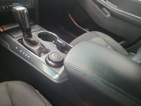 Used 2016 Ford Explorer XLT AWD/4WD image 26