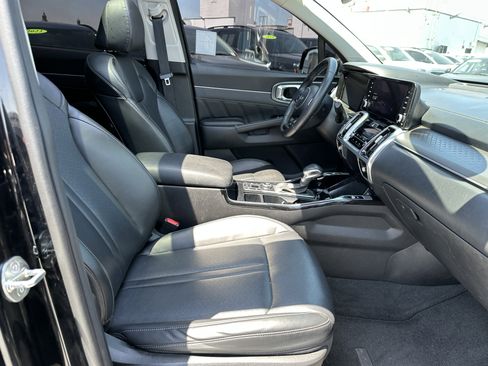 Certified 2023 Kia Sorento SX FWD image 17
