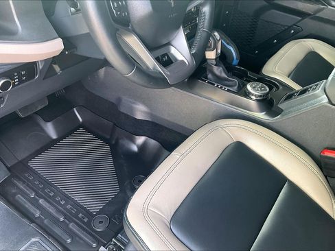 Used 2024 Ford Bronco Wildtrak AWD/4WD image 14