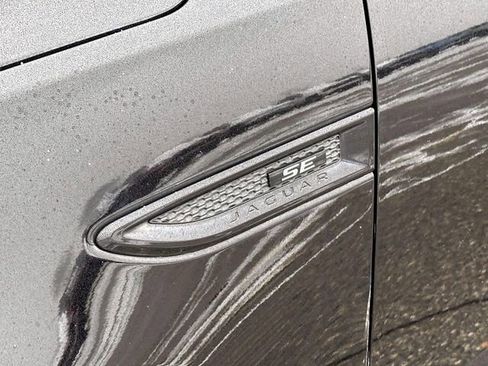 Used 2020 Jaguar E-PACE SE image 9