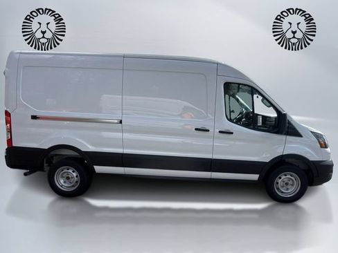 New 2026 Ford Transit 250 148 Medium Roof RWD image 4