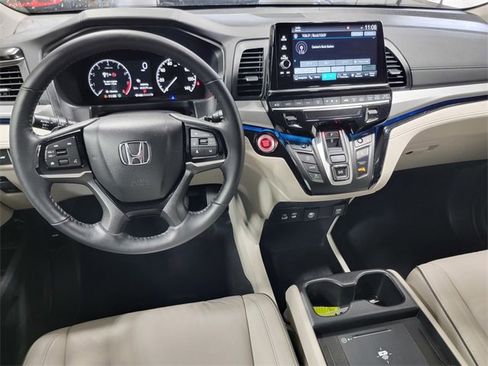 Certified 2025 Honda Odyssey Touring image 28