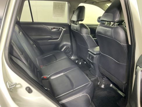 Used 2019 Toyota RAV4 XLE Premium w/ Cold Weather Package AWD/4WD image 24